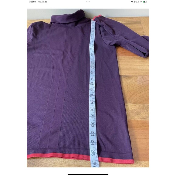 Athleta Womans L Seamless Turtleneck Workout/Layering Long Sleeve Top Purple - Picture 6 of 8